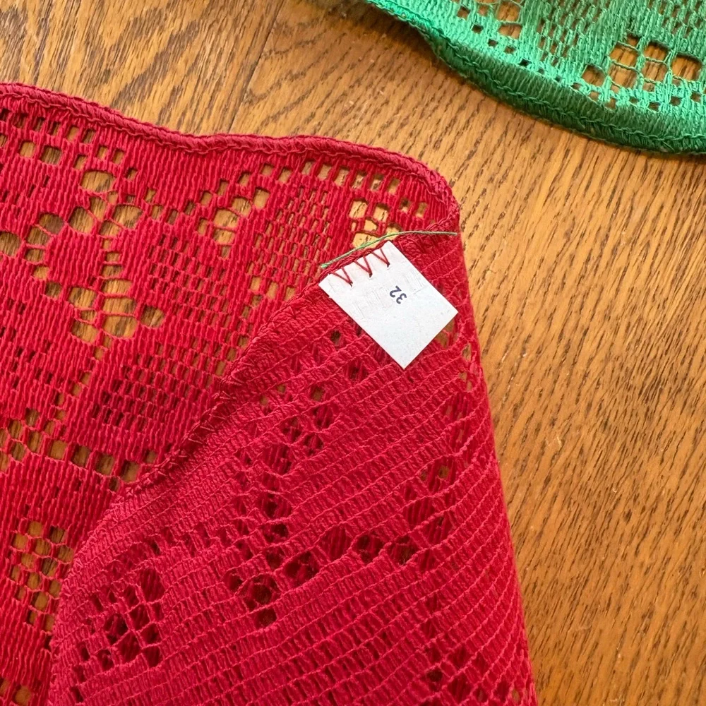 Quaker Lace Place in Box Mats Victorian Set 18 Red Green Off White Christmas